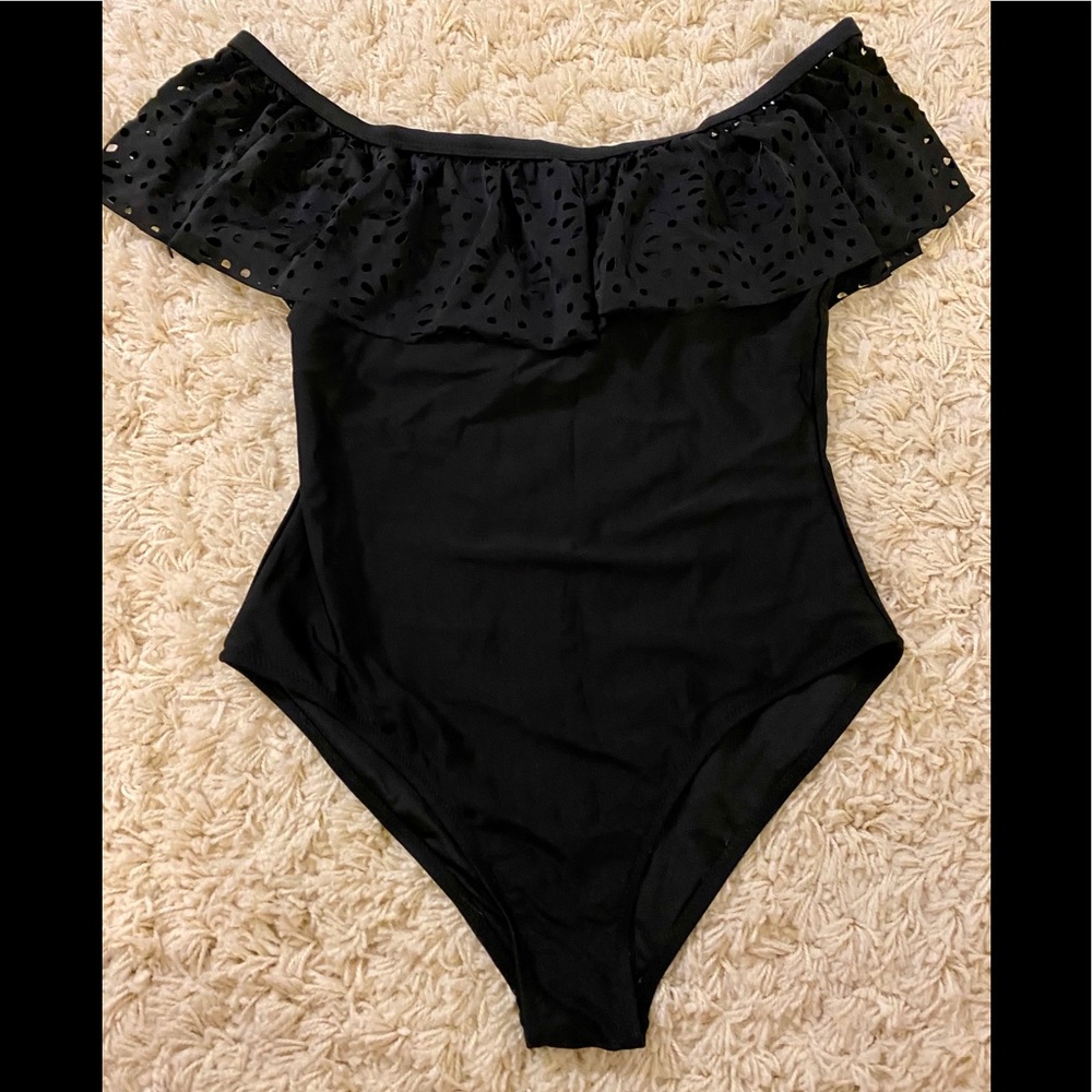 CUPSHE black one piece